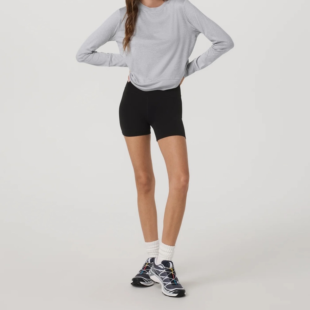 Vuori Gray Long Sleeve Crew